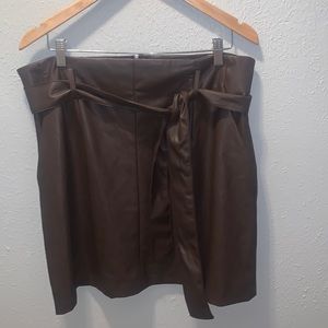 Banana Republic Leather Mini Skirt Chocolate Brown Pockets Women’s size 14